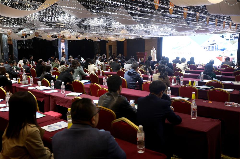 AI賦能產(chǎn)業(yè)生態(tài)！科創(chuàng)投集團(tuán)旗下銀河數(shù)創(chuàng)空間舉辦濟(jì)南科創(chuàng)數(shù)創(chuàng)生態(tài)大會(huì)